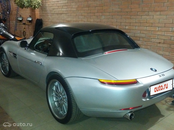 По мнению многих коллекционеров, BMW 507, выпущенный в 1956 году был одним из самых красивых автомобилей в мире. Его создатель, граф Альбрехт Герц сказал про современный Z8: Если бы я проектировал 507 сегодня, то он был бы похож на Z8. По мнению многих коллекционеров, BMW 507, выпущенный в 1956 году был одним из самых красивых автомобилей в мире. Его создатель, граф Альбрехт Герц сказал про современный Z8: Если бы я проектировал 507 сегодня, то он был бы похож на Z8.