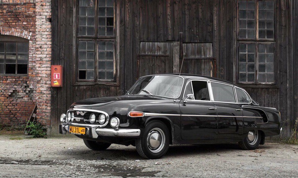 Уроки автомобильной истории. Чехословацкая машина Tatra 603 появилась на свет в 1955 году и сразу произвела фурор, сравнимый разве что с появлением во Франции Citroen DS. Автомобиль был особенным во всем, и в дизайне и в плане конструкции.