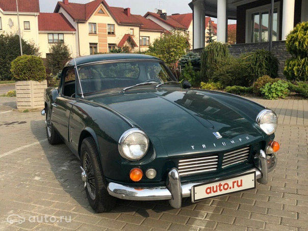 Triumph Spitfire II — британский двухместный спортивный автомобиль, впервые представленный на Лондонском автосалоне в 1962 году.