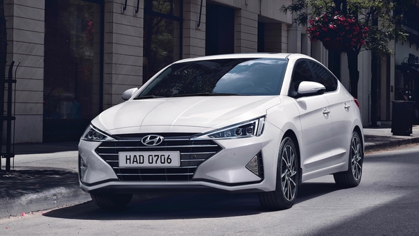 Компания Hyundai рассказала об оснащении и технике обновлённого седана Elantra для российского рынка. Но пока без цен – их раскроют в марте: