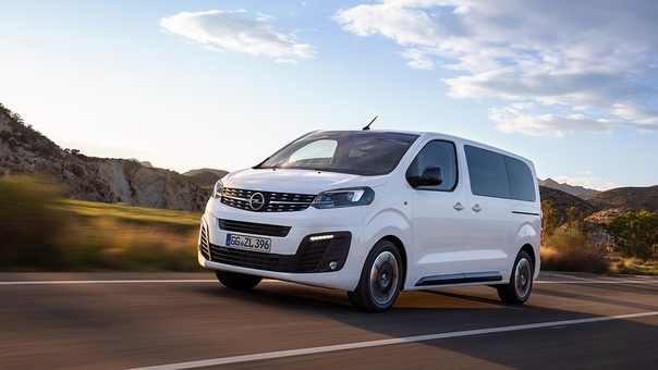 Марка Opel объявила дату начала продаж автомобилей в России. Живые машины появятся у дилеров в четвёртом квартале 2019 года. Первыми к нам приедут кроссовер Grandland X, микроавтобус Zafira Life и фургон Vivaro Transporter (да, он называется именно так):