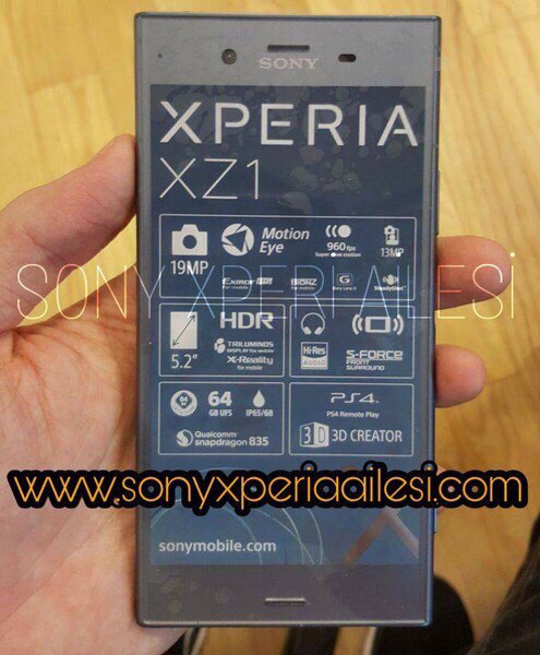 Смартфон Sony Xperia XZ1 предстал на «живых» фото