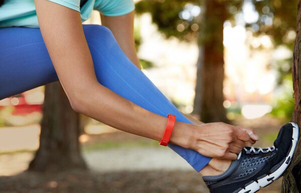 Fitbit выпустит «умные» часы осенью 2017 года 