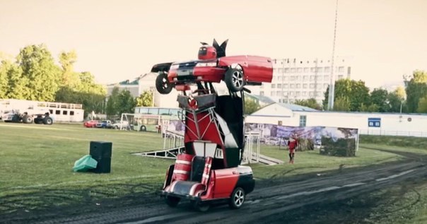 ЭНТУЗИАСТ СДЕЛАЛ ТРАНСФОРМЕРА ИЗ АВТОМОБИЛЯ LADA