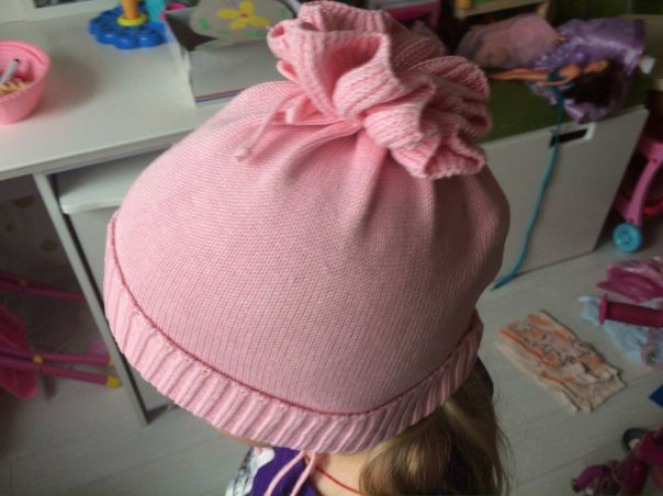 Шапочка р.48-50, хлопок. 300р, кофточка  оркестра хлопок р.98-450, комплект мазекея р.98-200. Академическая