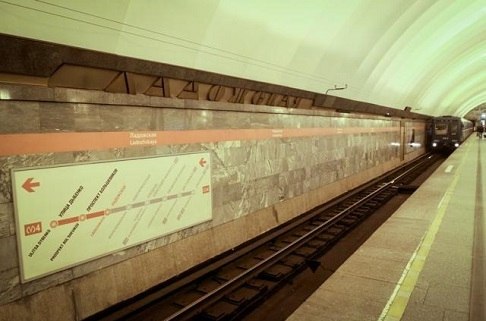 Неполадки и проблемы метрополитена продолжаются. На этот раз, не повезло пассажирам 