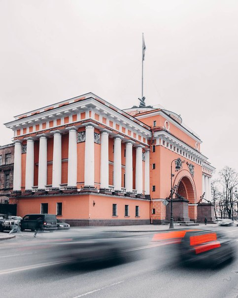 Добрый весенний день, друзья. Сегодняшний понедельник начался с ... солнца! Что, конечно же, не может не радовать. За окном - 4 градуса. 