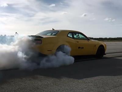 Гипер-Dodge «Демон» показал гиперкарам адский разгон 