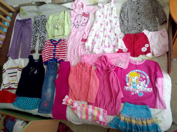 Огромный пакет на девочку 92-104 см и пару кофта 110-116 см в хорошем состояние. Есть новые Вещи. Цена всего 750 р Срочно! м. Владимирская