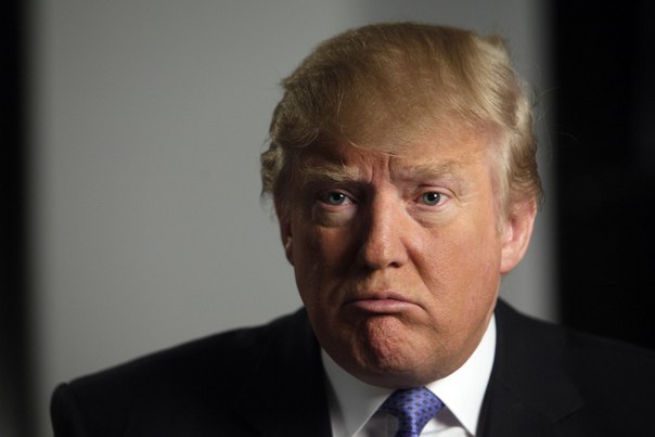 Рейтинг Трампа рекордно упал с начала его президентства