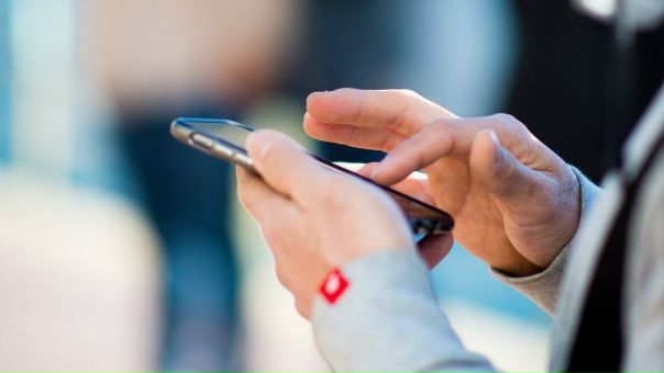 Motorola разработала смартфон с самовосстанавливающимся экраном