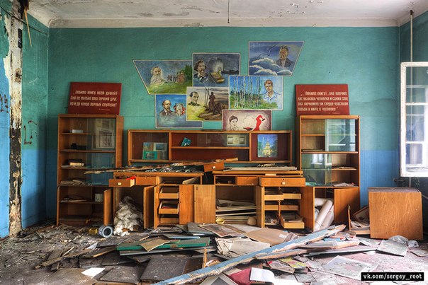 Заброшенный лицей в Ленинградской области. 