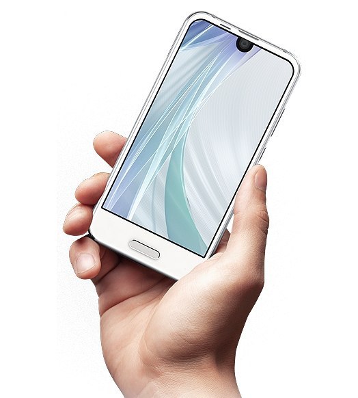 Sharp Aquos R Compact — самый компактный безрамочный смартфон, оснащённый экраном диагональю менее пяти дюймов 