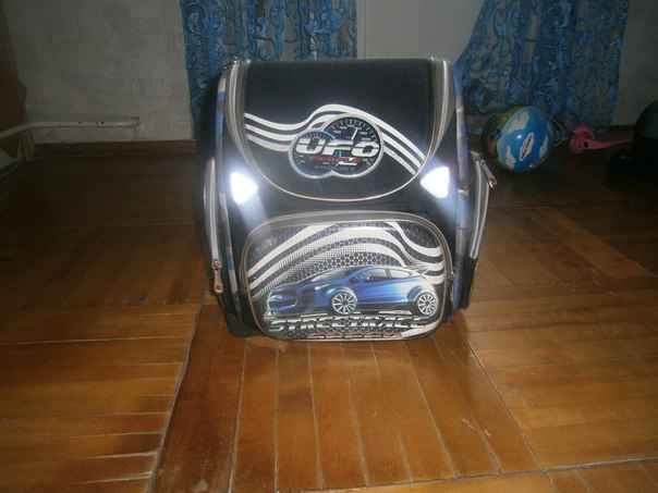 ОТДАМ ЗА ВАШУ ЦЕНУ. МОЛНИИ ВСЕ РАБОТАЮТ, ЖЕСТКАЯ СПИНКА, ВНУТРИ НИЧЕГО НЕ ПОВРЕЖДЕНО ВСЕ ЦЕЛО. Купальник размер 48 новый ни разу не одет. ЛАДОЖСКАЯ