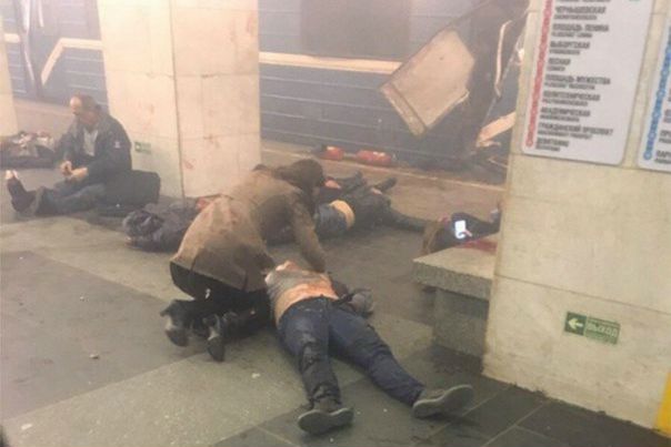 Только что стало известно, что специалистам удалось опознать тела трёх погибших в подзёмке, в том числе и предполагаемого 