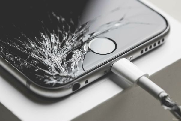 Последняя iOS распознаёт неоригинальные дисплеи в iPhone 