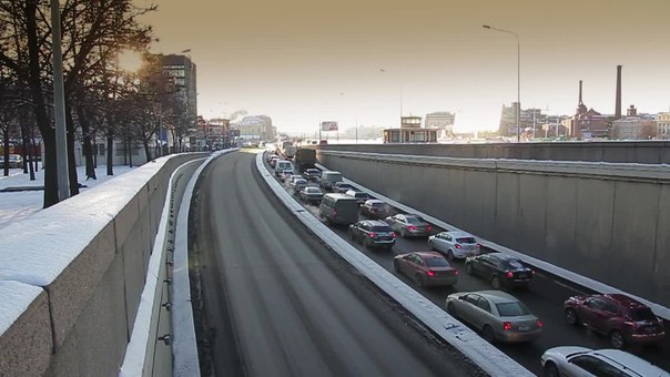 На развязке КАД с автодорогой 