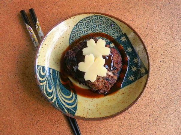 Гамбургер Стейк в японском стиле/Japanese Style Hamburger Steak. 