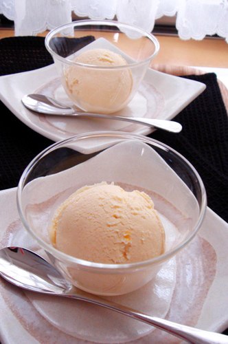 Мороженое с Сакэкасу/Sake Lees Ice Cream. 