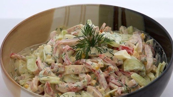 САЛАТ С ЯЙЦОМ И ВЕТЧИНОЙ 