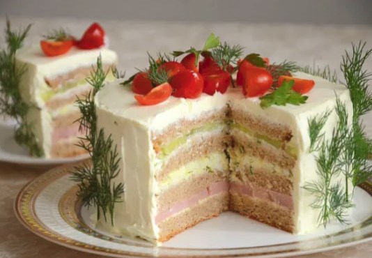 Сытный закусочный торт с ветчиной 