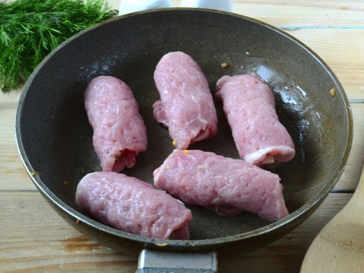 Рулетики мясные к праздничному столу 