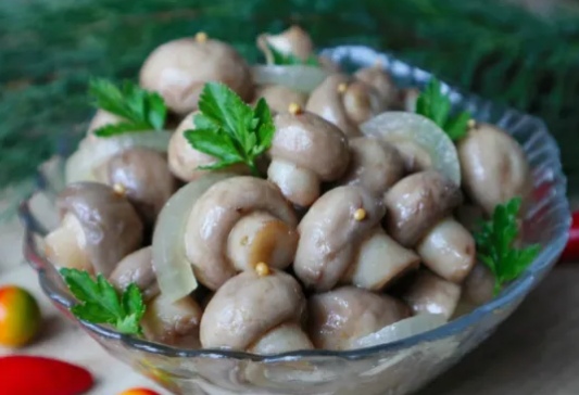 Быстрые маринованные шампиньоны 