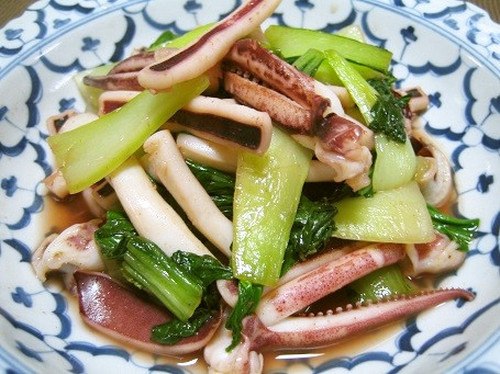 Жареный бок-чой с кальмаром/Bok Choy and Squid Stir-fry. 