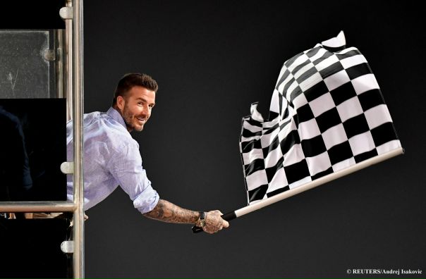 Дэвид Бекхэм зафиксировал победу Хэмилтона на Гран-при Бахрейна 