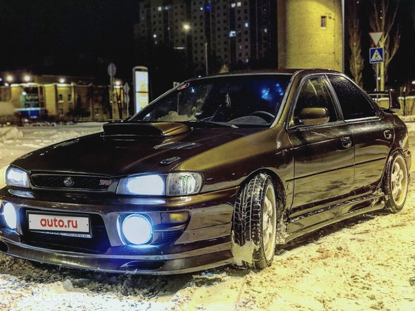 Настоящий WRX — народный любимец. Авто в очень достойном состоянии. Мотор EJ205 в стоке. Коробка 5-ступенчатая. Турбина TD04 — все вместе выдает 250 с лишним сил.
