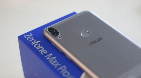 Компанию Asus нельзя назвать лидером по оперативности выпуска новых версий Android для своих смартфонов, но сегодня на улице владельцев моделей Zenfone Max Pro M1 и Max Pro M2 праздник. Как компания и обещала в марте, аппараты получили финальную версию Android Pie. Пока обновление распространяется среди индийских пользователей, но вскоре должно затронуть и другие рынки. Учитывая, что оба смартфона работают под управлением «чистой» Android без всяких оболочек, описывать нововведения не имеет смысла — аппараты получили всё то, что и должно быть в Android Pie по версии Google. Также вскоре Asus должна обновить и модель Max M2.