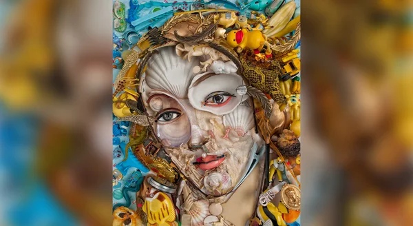 С одной стороны – хаотичная свалка абсолютно ненужных вещей, с другой – произведение искусства. Сегодня речь пойдет не про непонятные кучи мусора, в которых нужно искать скрытый смысл, а про творения французского художника Бернара Пра, красота которых раскрывается только с определенного ракурса.