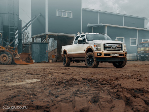 Ford F350 комплектация King Ranch 2011 года, мотор 6,2 литра,  411 сил. Категория С. Полноценная кабина и самый длинный кузов. Машина в максимально возможной комплектации для этого кузова. 