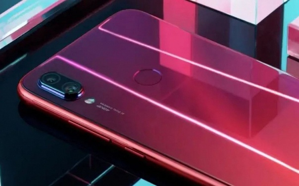 Этот год для независимого бренда Redmi стартовал мощно – смартфон Redmi Note 7 расходится в Китае как бесплатные горячие пирожки во время голода. Но это только начало. Как пишет источник, в течение двух месяцев в Индии стартуют продажи трех новых смартфонов Redmi. Значит, гораздо раньше в самом Китае появятся еще две новинки Redmi. Об одном мы уже все знаем. Это будет Redmi Note 7 Pro – улучшенный вариант Redmi Note 7 с 48-мегапиксельным датчиком Sony IMX568 и SoC Snapdragon 675. А вот подтверждение третьего смартфона стало в какой-то мере неожиданностью, потому что сама Xiaomi о нем до сих по официально пока не обмолвилась. Тем не менее, источник утверждает, что это будет Redmi Go, работающий под управлением ОС Android 9 Pie (Go edition). Это будет простая модель с экраном диагональю 5,9 дюйма и, скорее всего, с 1 ГБ оперативной памяти. По сути, Redmi Go должен стать самым дешевым Redmi образца 2019 года. Стоимость его предсказать сложно, но если Redmi Note 7 на SoC Snapdragon 660 с полноценной Android 9.0 и приличными объемами памяти стоит в Китае от $150, то цена Redmi Go должна находиться в пределах $50-70. Эта модель уже сертифицировано регуляторами США и Малайзии, а ее анонс, скорее всего, состоится уже после китайского Нового года – то есть после второй недели февраля. Ну а пока компания готовится к старту продаж Redmi Note 7 Pro и финализирует Redmi Go, глава Xiaomi Лей Цзунь (Lei Jun) продолжает рекламировать Redmi Note 7. На этот раз он опубликовал в Weibo изображение, в котором наглядно представлены 32 причины, по которым стоит купить Redmi Note 7. Картинка без перевода, но общие моменты в ней и так понятны.