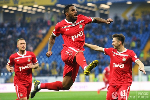 Два гола Фарфана принесли 