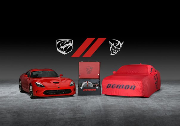 В Dodge продадут последние экземпляры купе Challenger SRT Demon и Viper на аукционе. Оба автомобиля выкрашены в красный цвет, который называется Viper Red. Цена набора из двух машин пока не называется, но минимальная стоимость «Демона» у дилера в США составляет 84 995 долларов, а «Вайпер» до снятия с производства стоил 95 800 долларов.