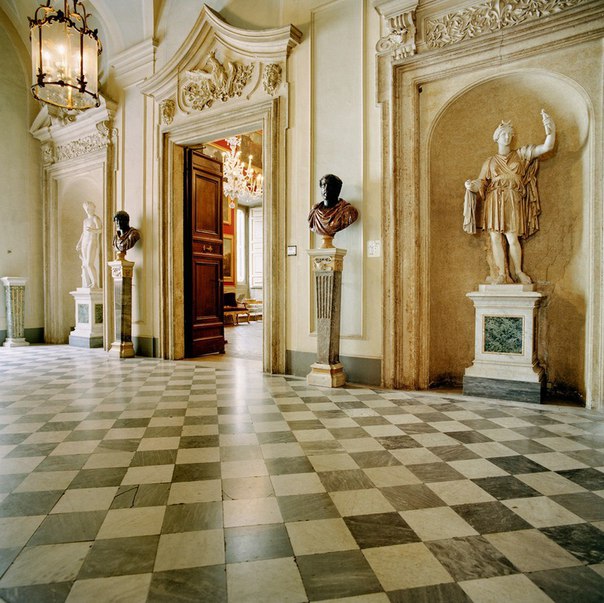 Палаццо Дориа-Памфили (Palazzo Doria Pamphilj). Рим, Италия.