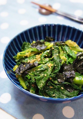Шпинат и нори с кунжутной пастой/Spinach and Toasted Nori Seaweed with Sesame Paste. 