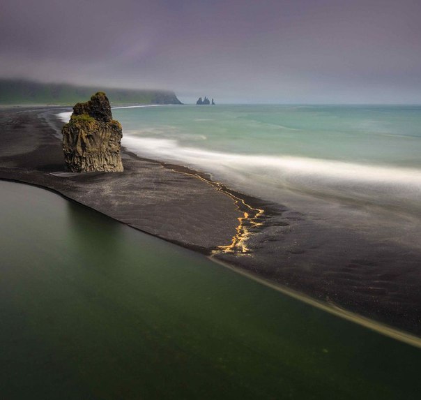 Черные пески Исландии.