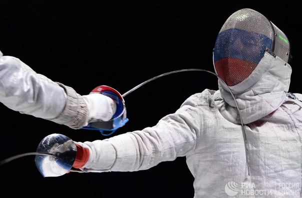 Российский саблист Камиль Ибрагимов завоевал бронзовую медаль на чемпионате мира по фехтованию в Китае: 