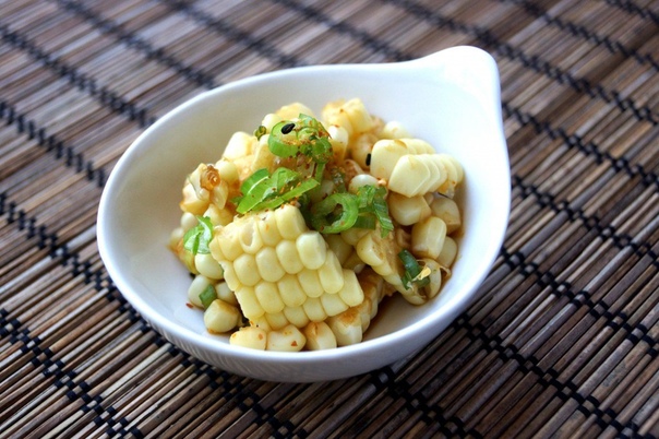 Кукурузный салат с соусом понзу/Corn Salad with Ponzu Sauce. 