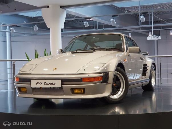 Редчайший Porsche 930 — внутризаводское обозначение автомобиля Porsche 911- Turbo с всплывающими фарами. Шел 1983 год, когда он появился и только для европейского рынка.
