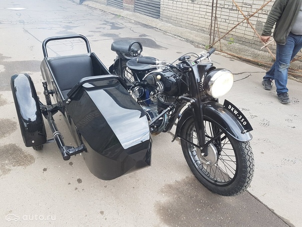 Мотоцикл был разработан конструктором Германом Вебером. DKW NZ 350 известен как прототип советского Иж-350, первого из послевоенной серии мотоциклов Иж.