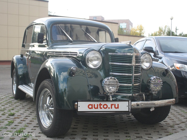 Сегодня примечательная дата — 4 декабря 1946 года на Московском заводе малолитражных автомобилей был собран первый Москвич-400. Это было событием для всей отечественной автомобильной промышленности. Сегодня найти такой раритет в хорошем состоянии непросто. Но у нас возможно все: 